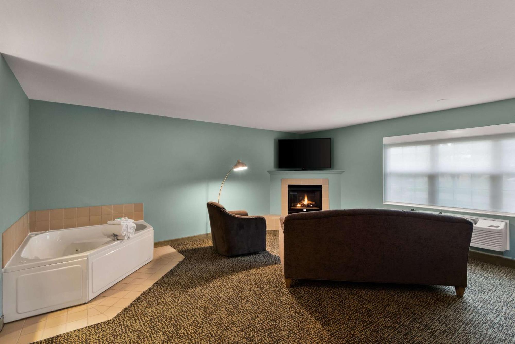 Wyndham Garden Galena Hotel & Day Spa מראה חיצוני תמונה