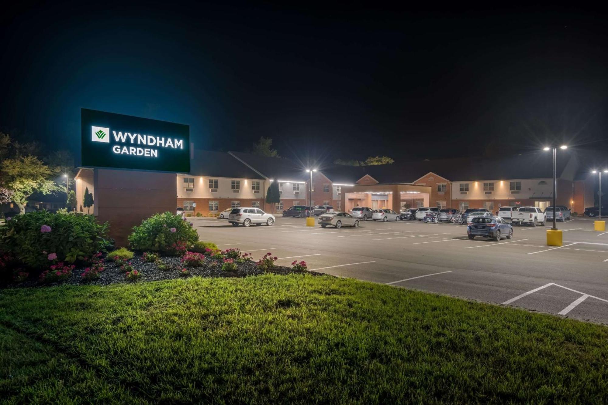 Wyndham Garden Galena Hotel & Day Spa מראה חיצוני תמונה