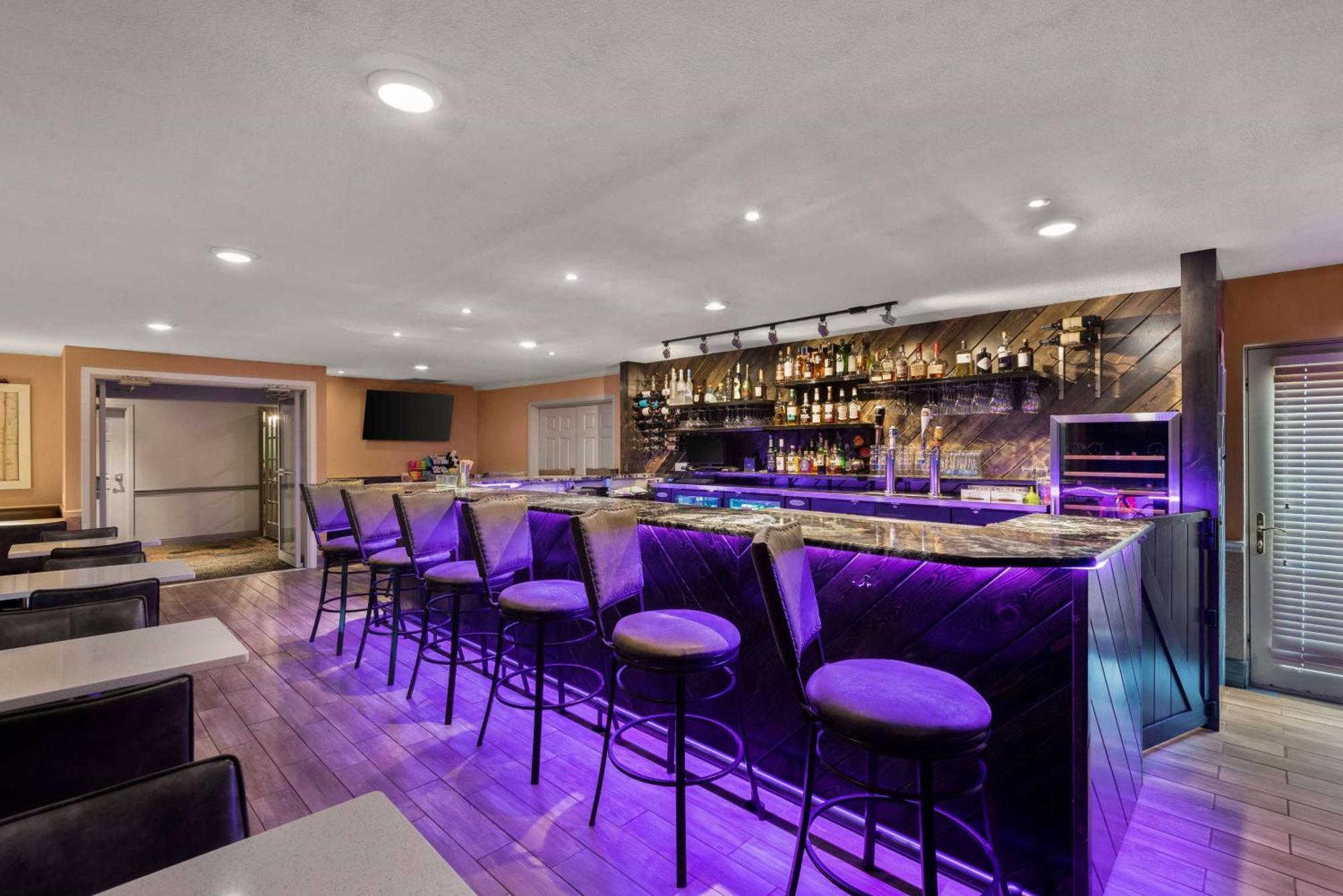 Wyndham Garden Galena Hotel & Day Spa מראה חיצוני תמונה