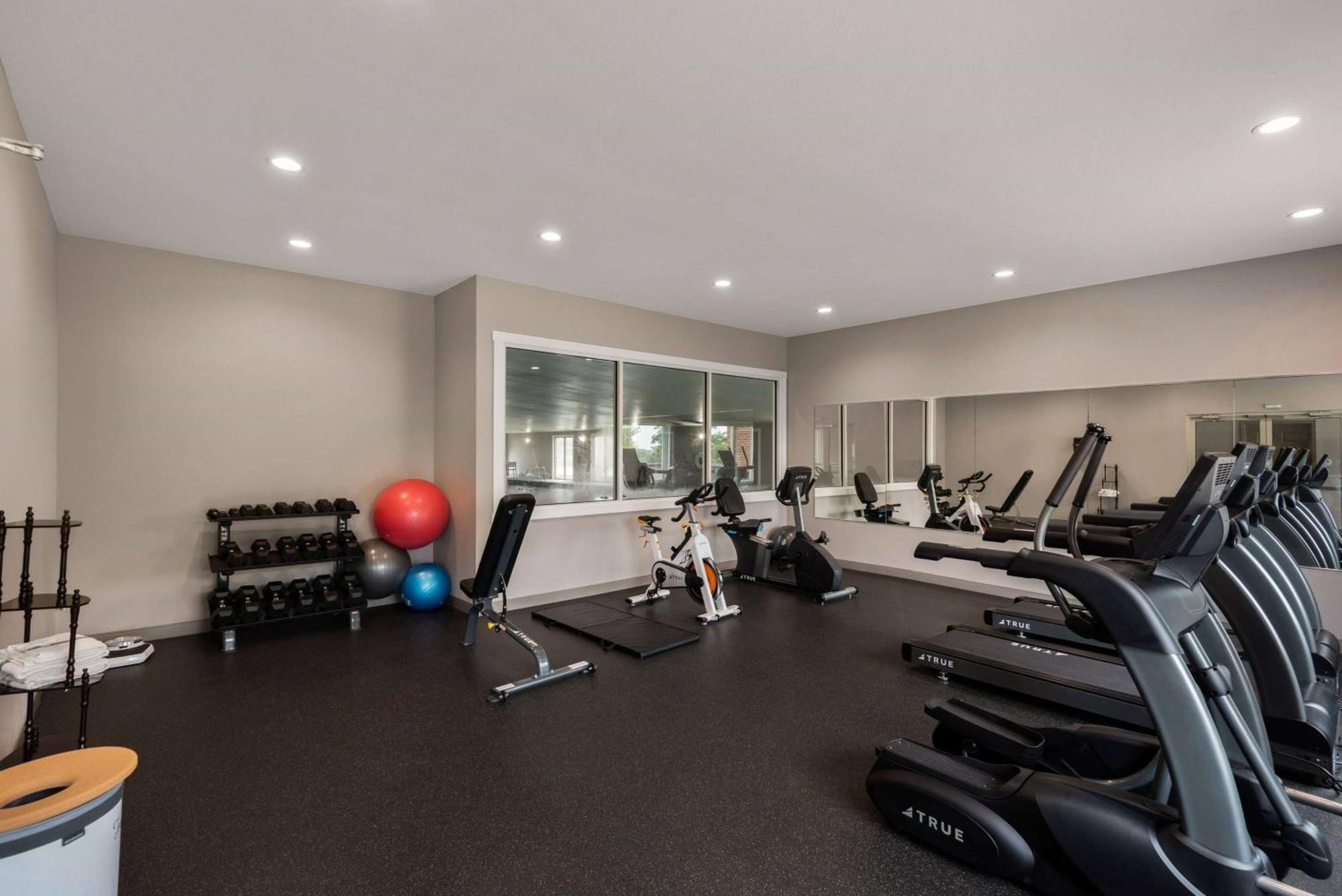 Wyndham Garden Galena Hotel & Day Spa מראה חיצוני תמונה